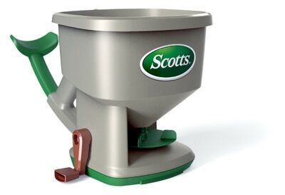 Whirl™ Hand-Powered Spreader