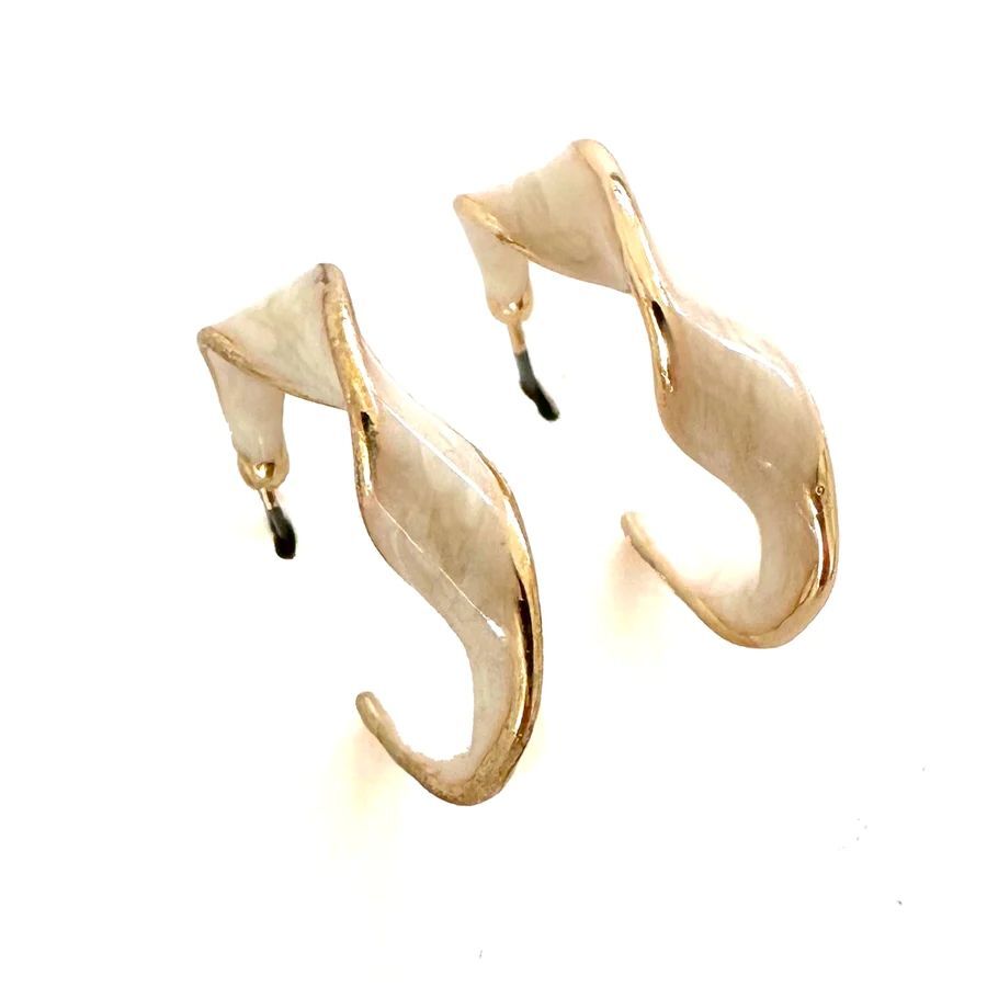 Wyo-Horse Women's Twist Enamel Hoop Earrings