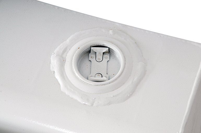 Dee Zee Rectangle Transfer Tank In White Steel, 108-Gal