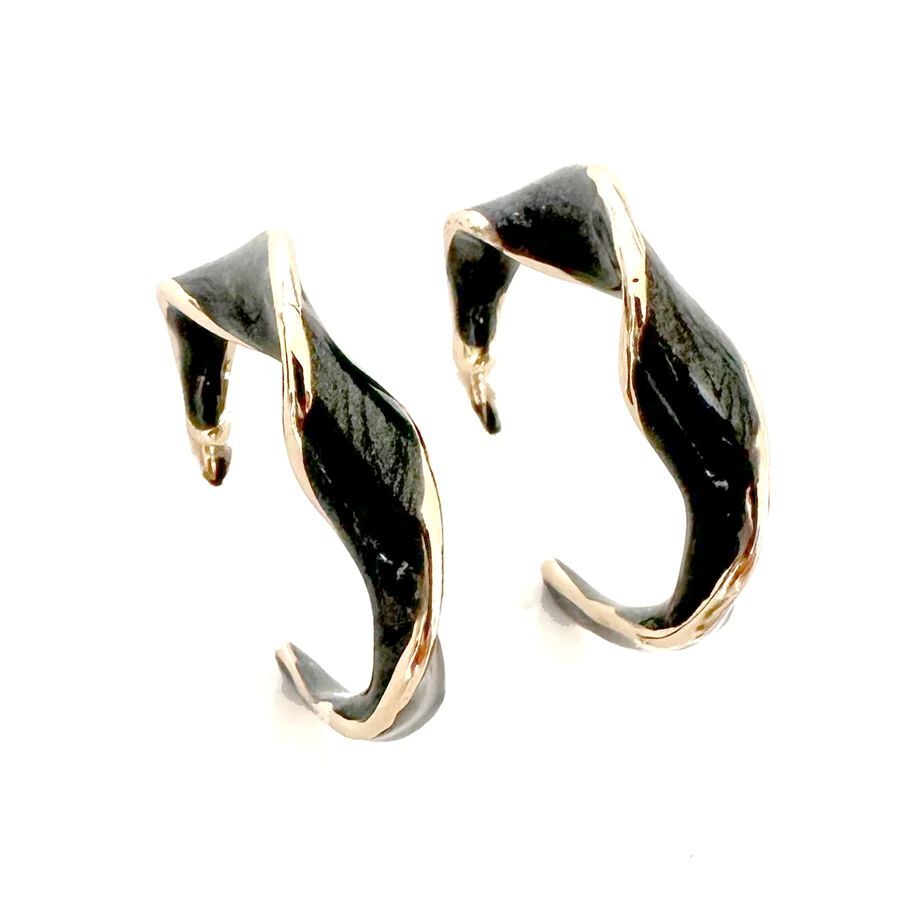 Wyo-Horse Women's Twist Enamel Hoop Earrings