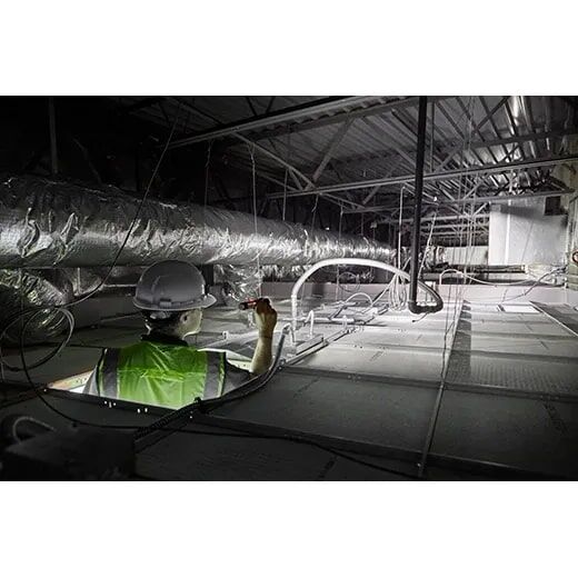 Milwaukee RedLithium USB Rechargeable Twist Focus Flashlight, 1100-Lm