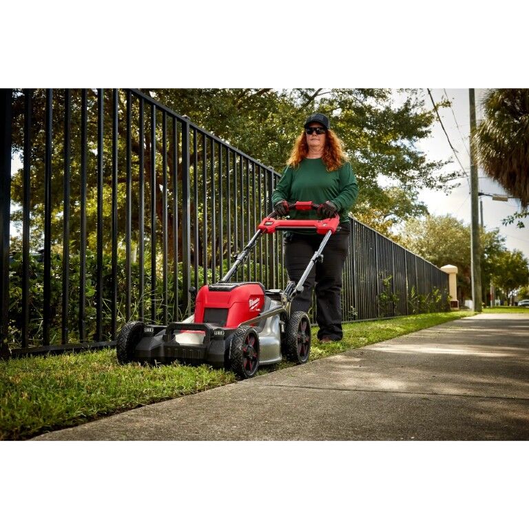 Milwaukee M18 Fuel Dual Battery Mower Blade, 21-In