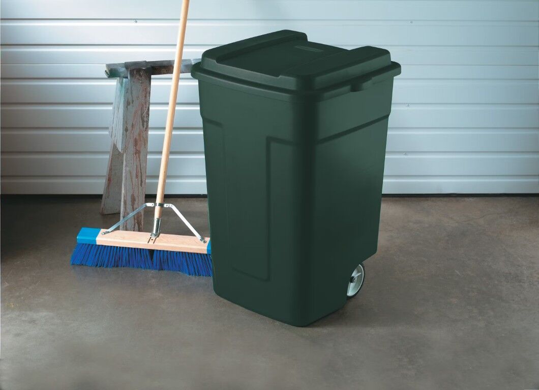 Rubbermaid Roughneck Wheeled Green Trash Can, 50-Gal